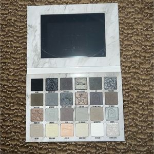 Jeffree Star Cremated Artistry Palette
